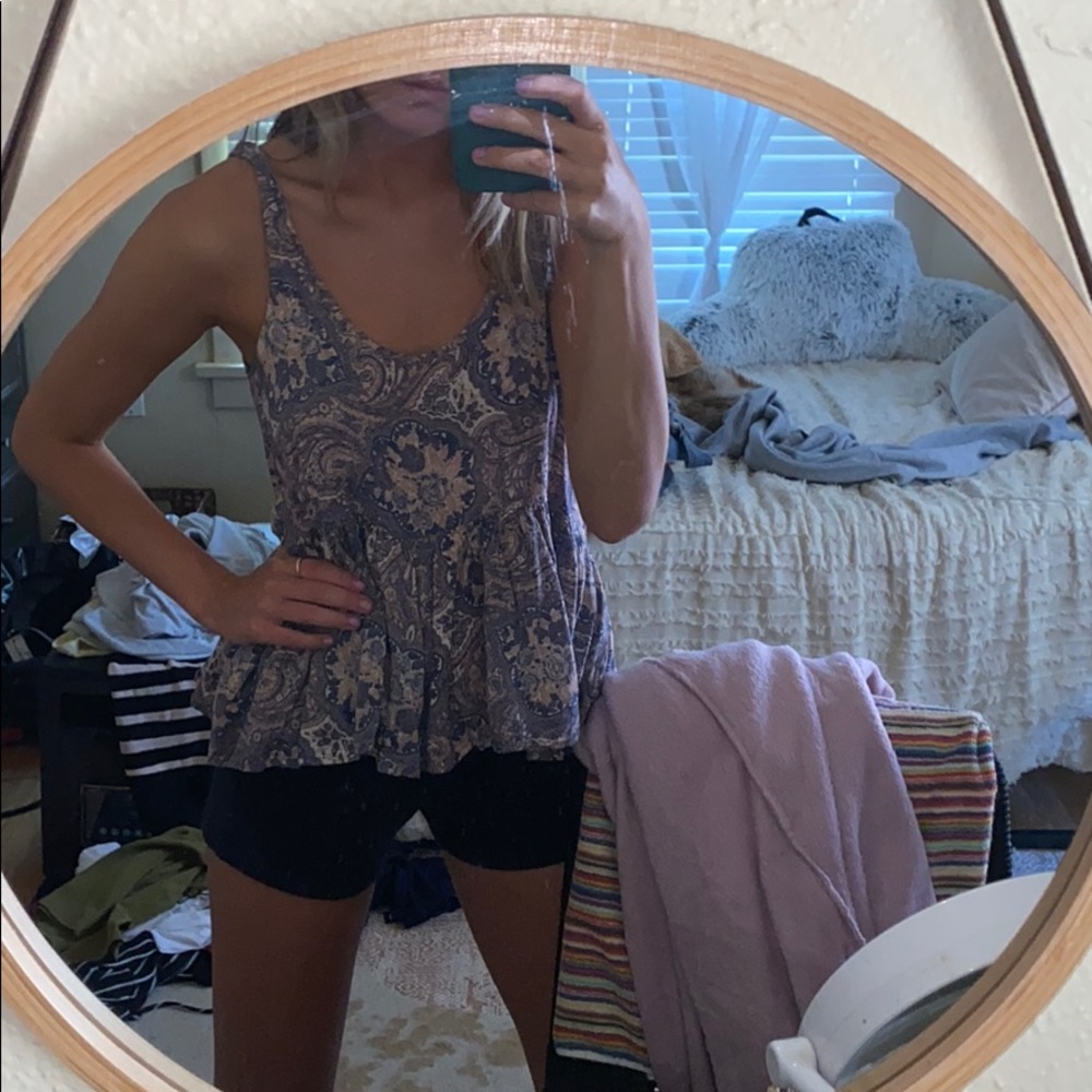 URBAN OUTFITTERS tank top